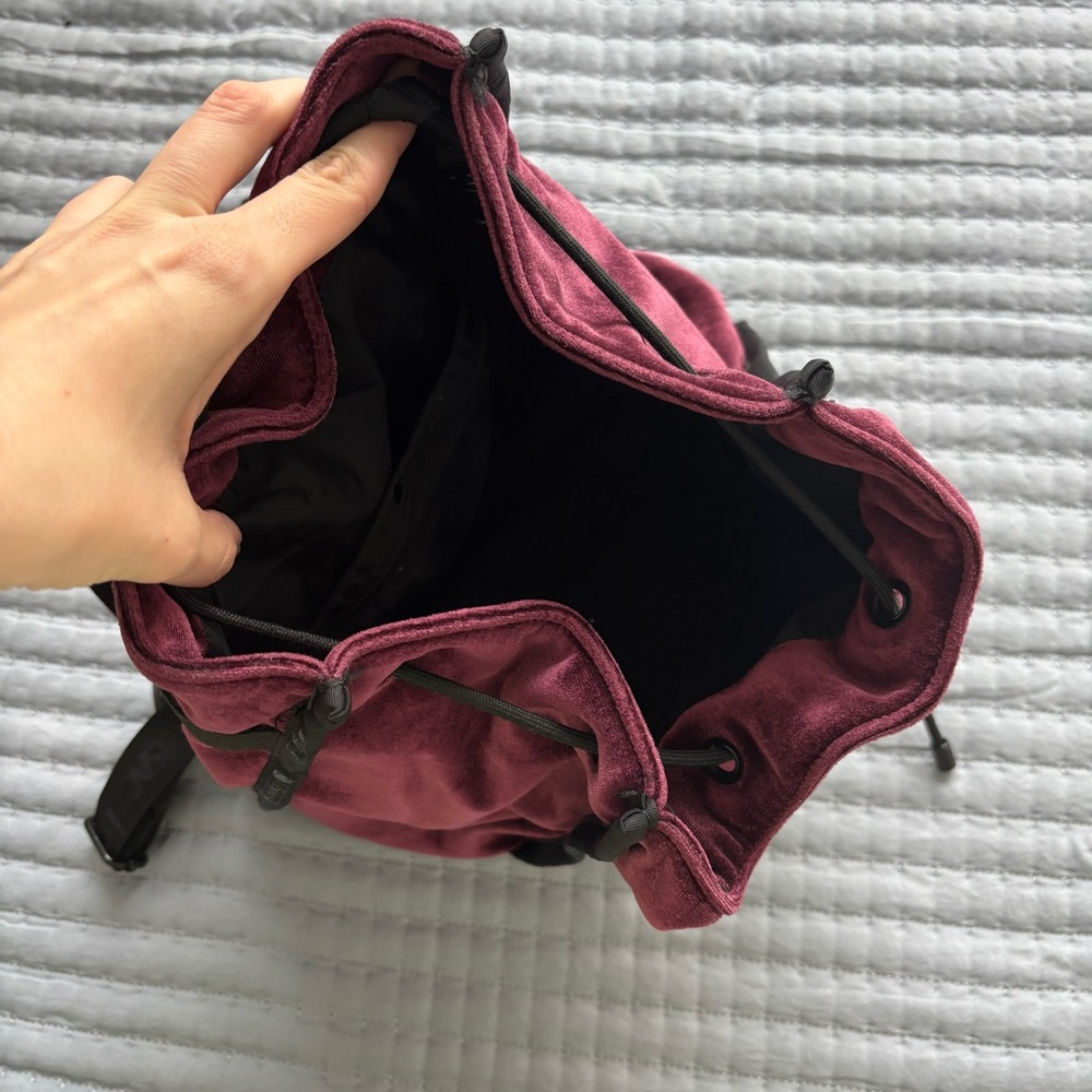 LeSportSac Velvet Drawstring Backpack - Picture 4 of 5